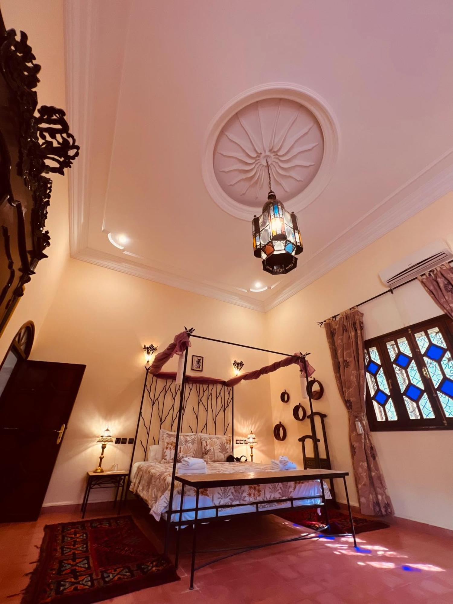 Riad Le Petit Jardin 扎古拉 外观 照片